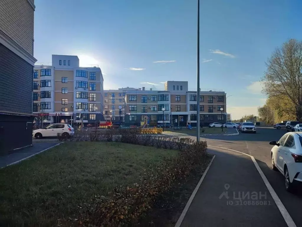 2-к кв. Оренбургская область, Оренбург ул. Ильи Глазунова, 2 (52.0 м) - Фото 1