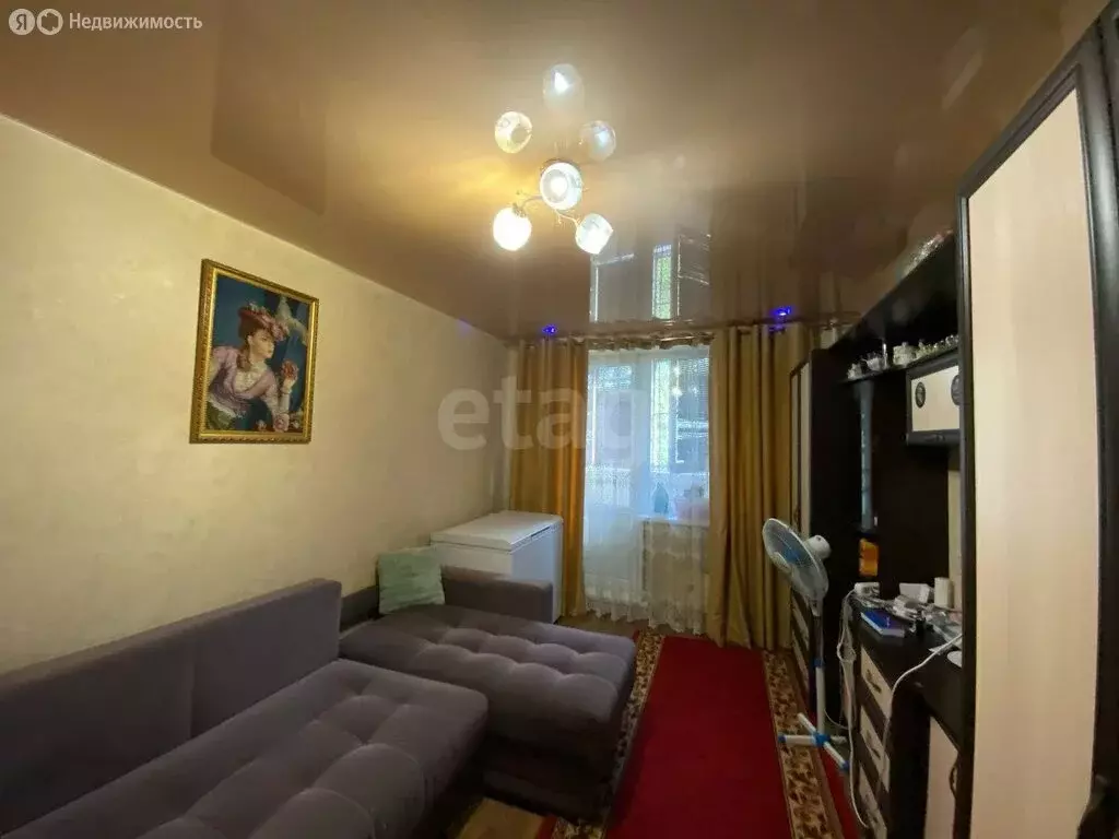3-комнатная квартира: Тольятти, улица Дзержинского, 63 (64 м) - Фото 0