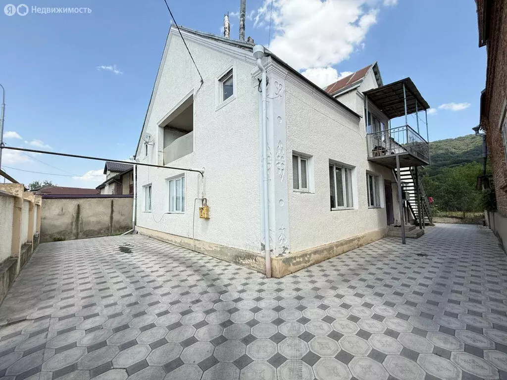 Дом в Хасанья, улица Аттоева, 81 (300 м) - Фото 1