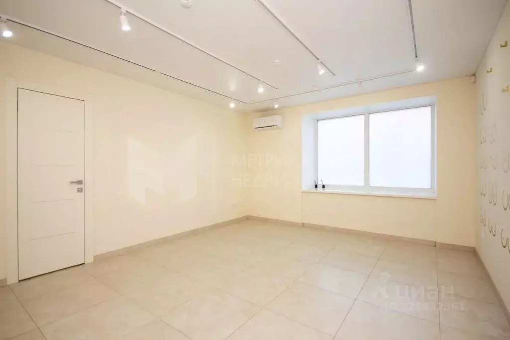 Помещение свободного назначения в Тюменская область, Тюмень ул. ... - Фото 1