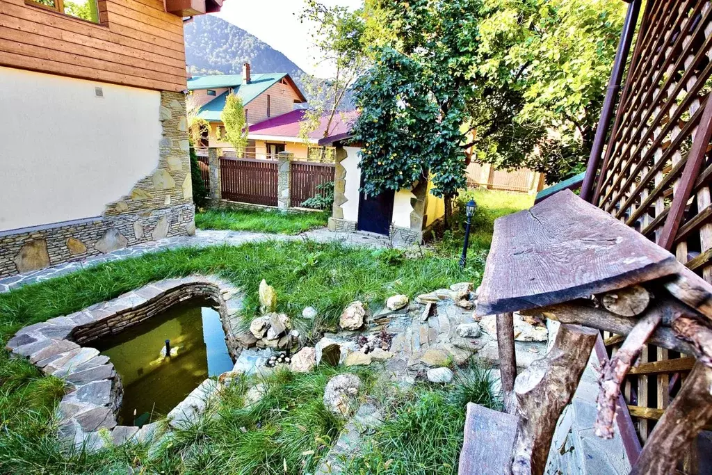 Дом в Краснодарский край, Сочи Красная Поляна пгт, ул. Защитников ... - Фото 2