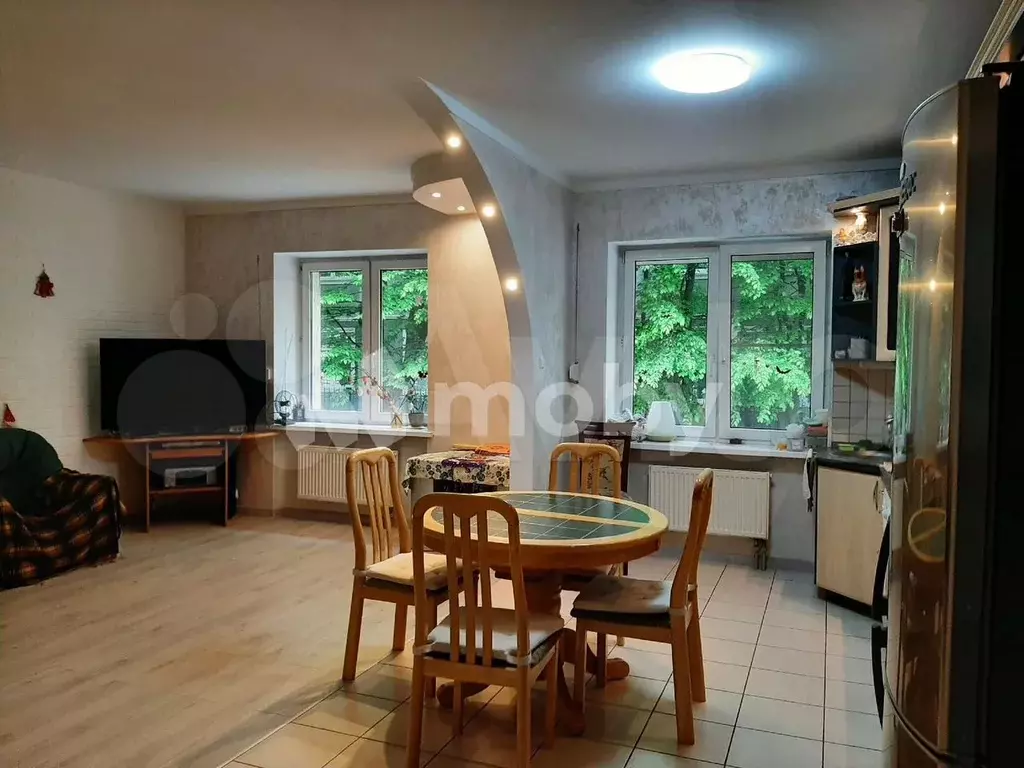 3-к. квартира, 108 м, 1/3 эт. - Фото 1