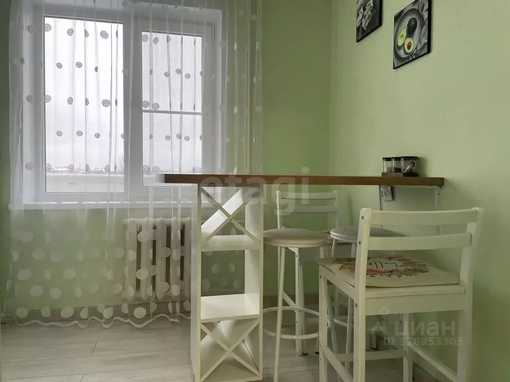 1-к кв. Псковская область, Печоры Юрьевская ул., 57 (32.9 м) - Фото 1