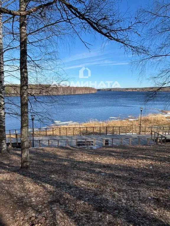 Участок в Ленинградская область, Лодейное поле ул. Коммунаров, 22 ... - Фото 0