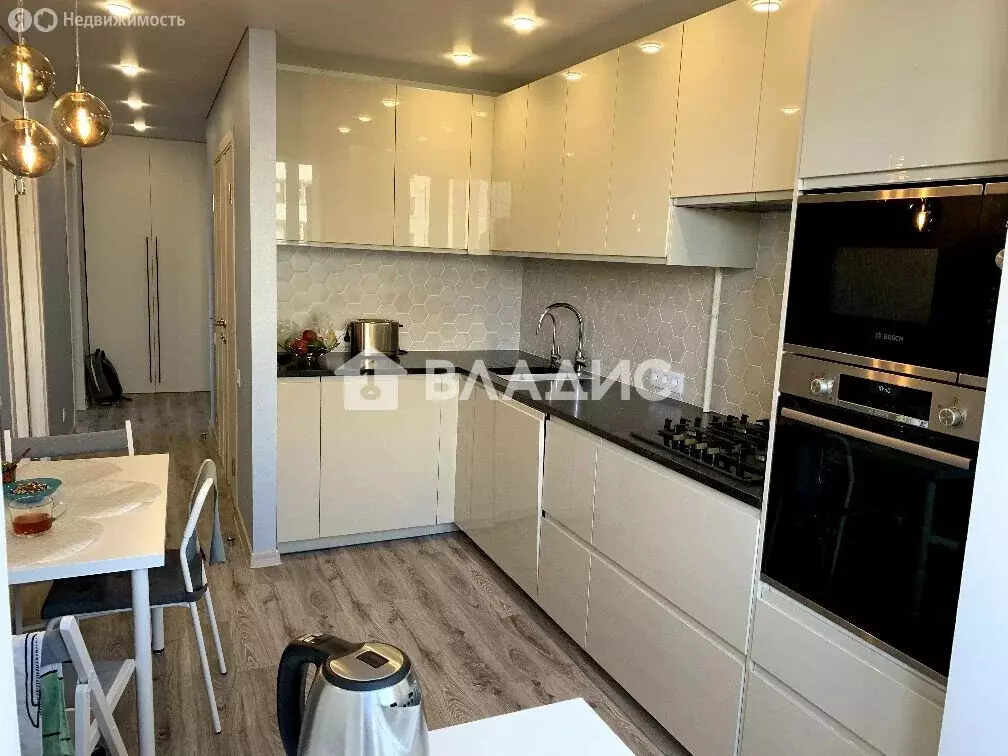3-комнатная квартира: Москва, улица Елены Колесовой, 4 (65 м) - Фото 2