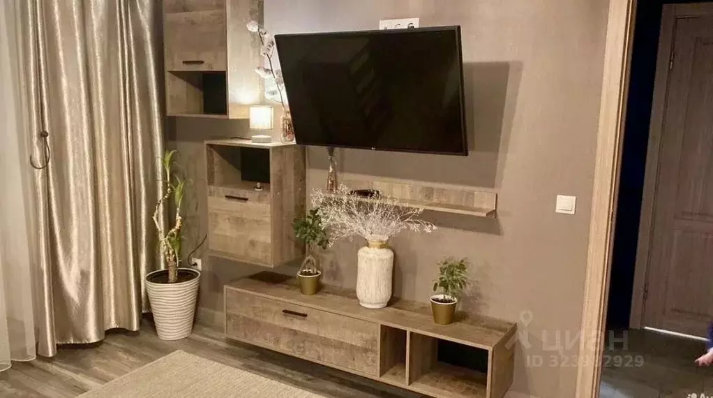 2-к кв. Новгородская область, Великий Новгород Речная ул., 35к2 (57.0 ... - Фото 2