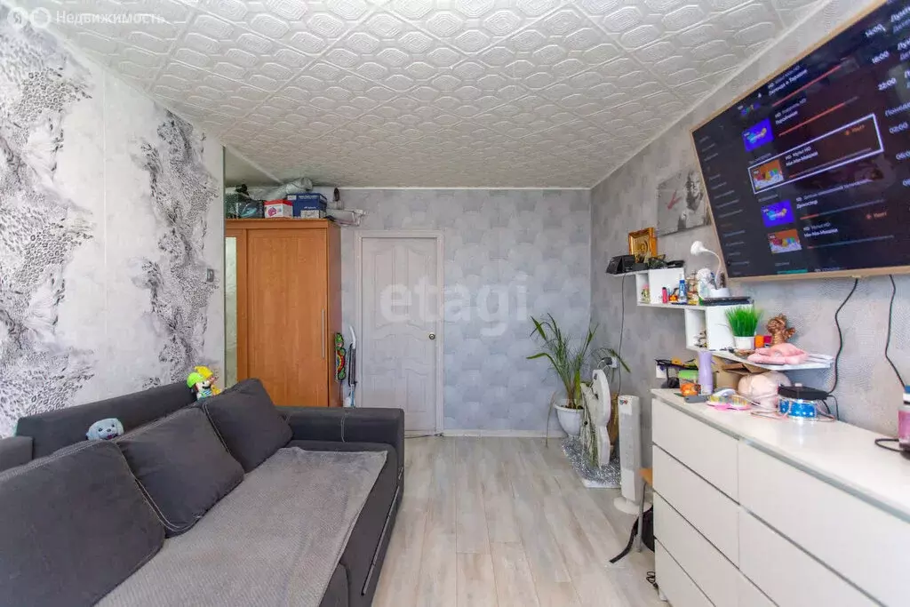 3-комнатная квартира: Тобольск, 6-й микрорайон, 37 (62.6 м) - Фото 2