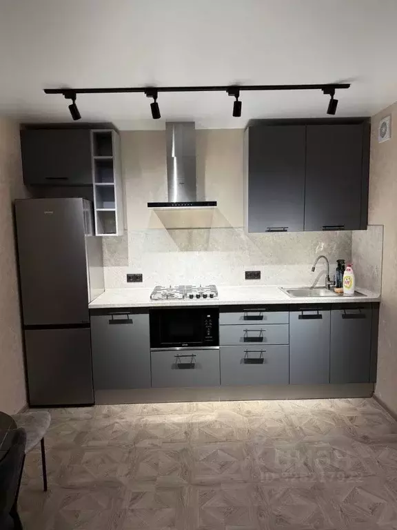 1-к кв. Псковская область, Псков ул. Ижорского Батальона, 41 (40.0 м) - Фото 1