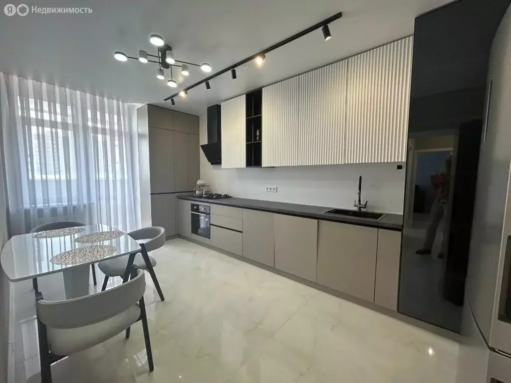 2-комнатная квартира: Ставрополь, улица Доваторцев, 86Ак1 (64 м) - Фото 0