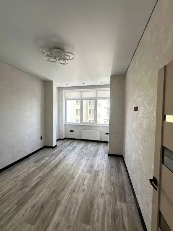 3-к кв. Крым, Симферополь просп. Победы, 99 (85.0 м) - Фото 1