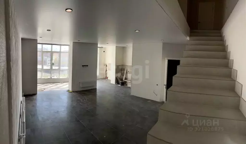 Студия Северная Осетия, Владикавказ ул. Астана Кесаева, 39 (110.0 м) - Фото 1