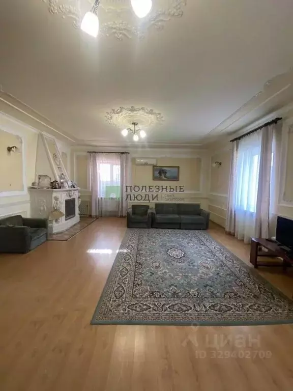 Дом в Крым, Евпатория Спутник-2 мкр, ул. Южная, 3 (265 м) - Фото 1