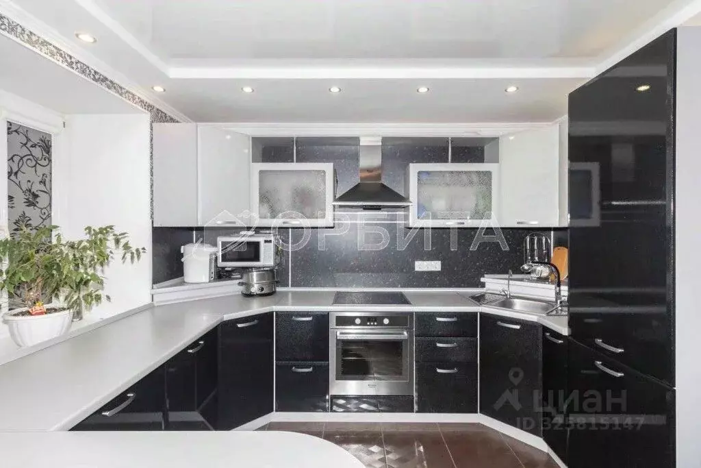 2-к кв. Тюменская область, Тюмень Широтная ул., 148к1 (60.2 м) - Фото 1