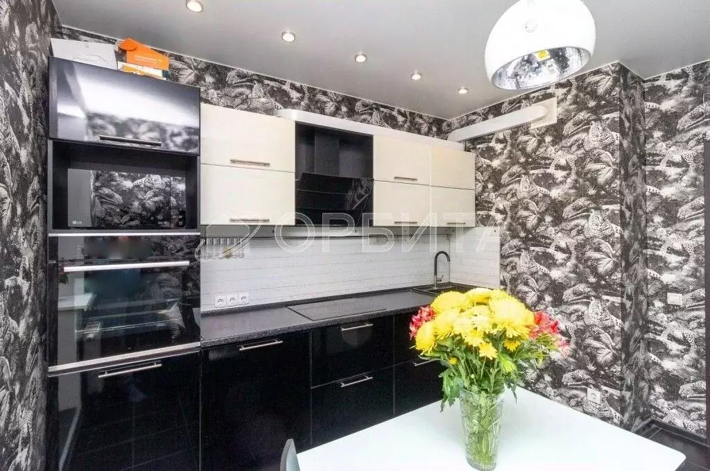 1-к кв. Тюменская область, Тюмень ул. Беляева, 33к1 (36.1 м) - Фото 1