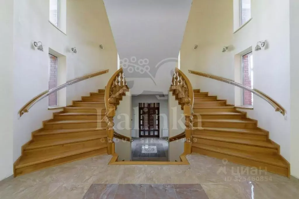 Дом в Московская область, Одинцовский городской округ, д. Барвиха, ... - Фото 1