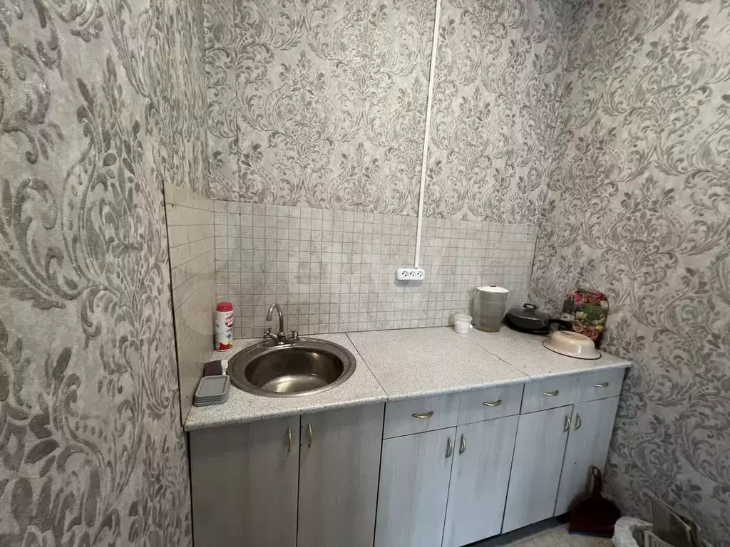 Комната 18 м в 1-к., 2/2 эт. - Фото 0