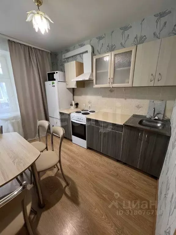 1-к кв. Тюменская область, Тюмень ул. Водников, 12 (40.0 м) - Фото 0