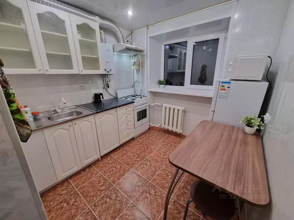 1-к кв. Ростовская область, Шахты пер. Шишкина, 183 (32.2 м) - Фото 1