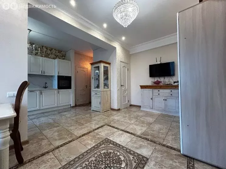 3-комнатная квартира: Сочи, микрорайон Центральный, улица Войкова, 34 ... - Фото 0
