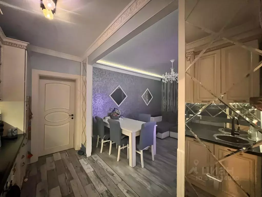 2-к кв. Московская область, Химки Молодежная ул., 76 (60.0 м) - Фото 0