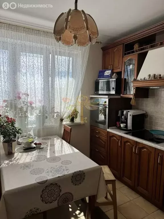 3-комнатная квартира: Москва, улица Академика Анохина, 7 (76.5 м) - Фото 1