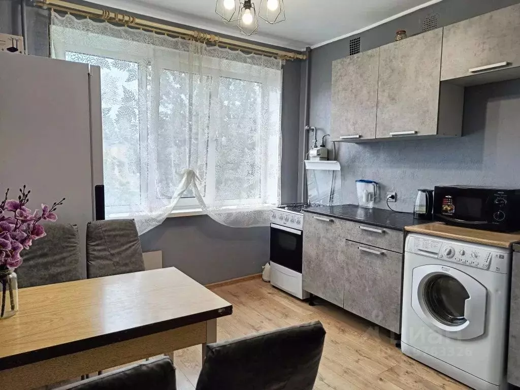 2-к кв. Ленинградская область, Приозерск ул. Калинина, 22а (52.0 м) - Фото 0