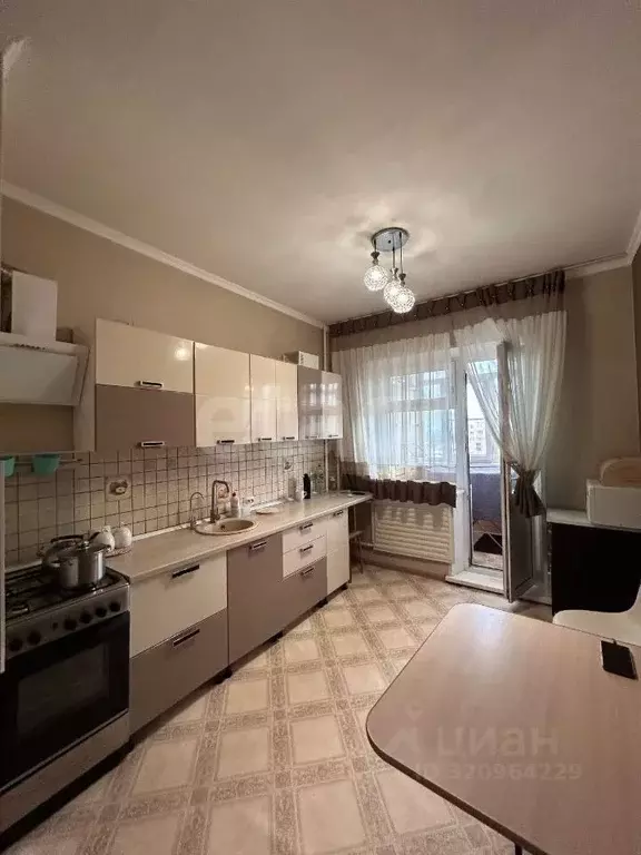 2-к кв. Коми, Усинск Комсомольская ул., 15 (57.1 м) - Фото 1