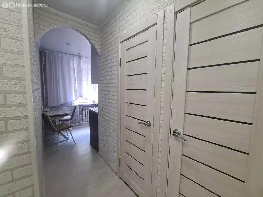 2-комнатная квартира: Чебаркуль, улица Крылова, 14А (41 м) - Фото 2