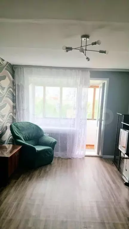 1-к. квартира, 32 м, 8/9 эт. - Фото 0