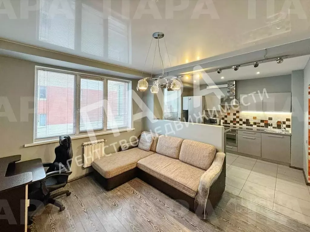 2-к кв. Самарская область, Самара Революционная ул., 3 (65.0 м) - Фото 1