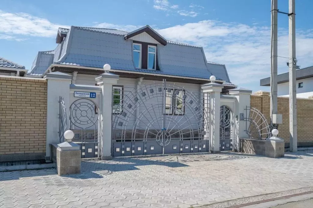 Дом в Свердловская область, Екатеринбург муниципальное образование, ... - Фото 1