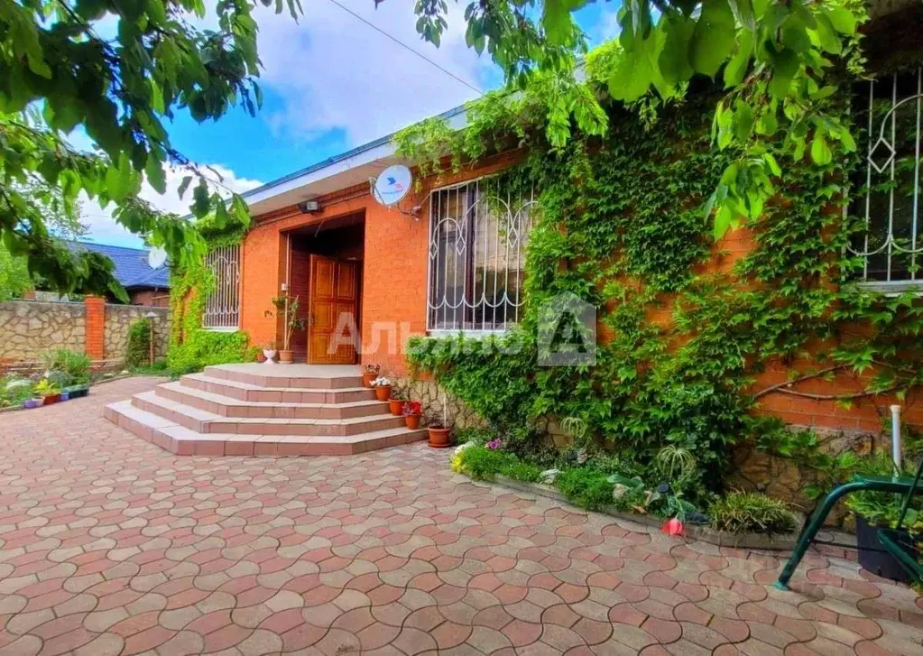 Дом в Краснодарский край, Усть-Лабинск ул. Гастелло (184 м) - Фото 1