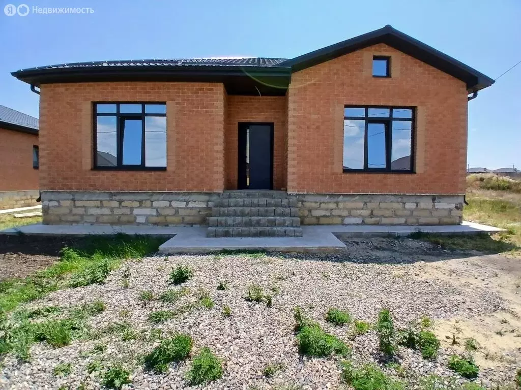 Дом в Михайловск, улица Ишкова (150 м) - Фото 0