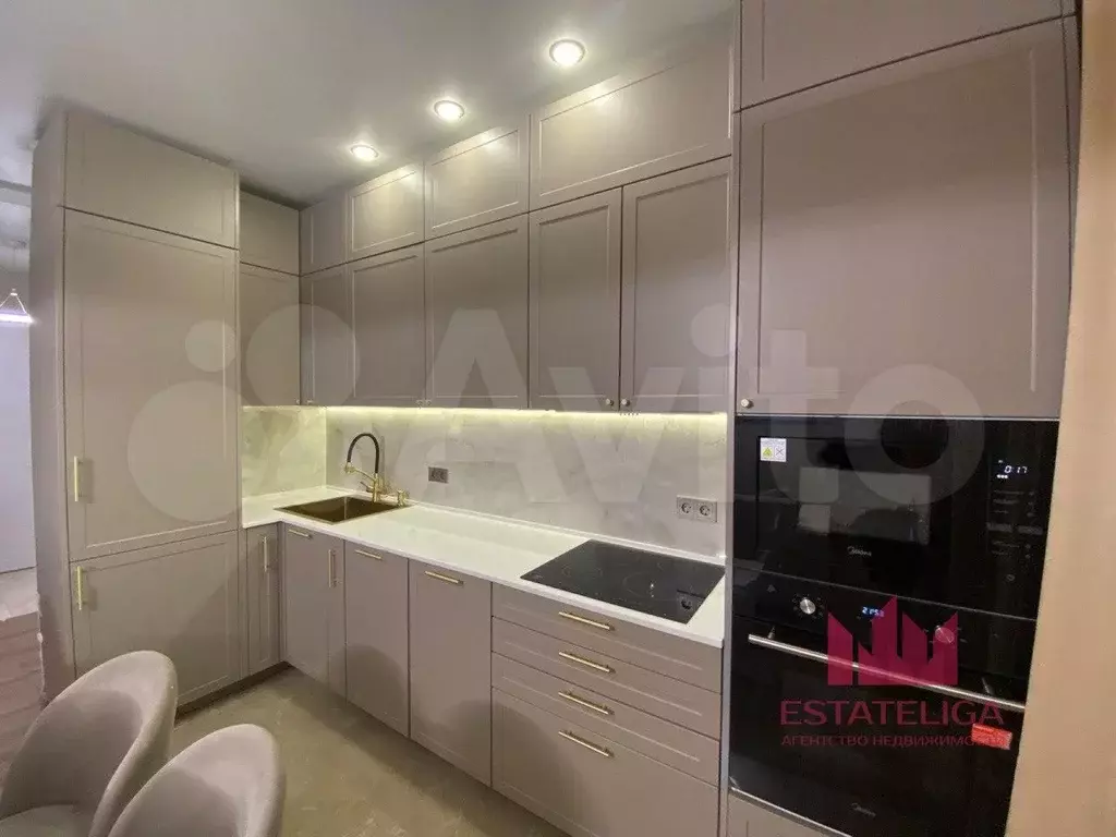 2-к. квартира, 60 м, 4/20 эт. - Фото 1