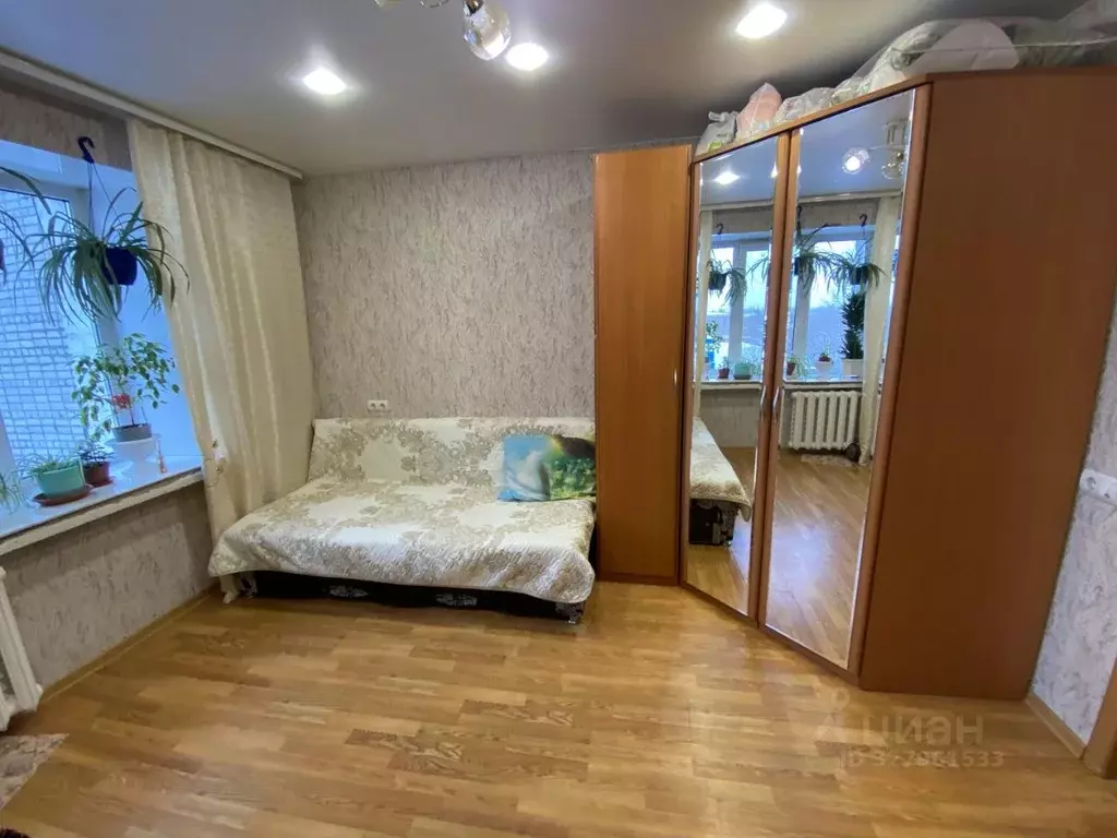 Комната Тюменская область, Тюмень ул. 50 лет Октября, 63а (13.0 м) - Фото 1