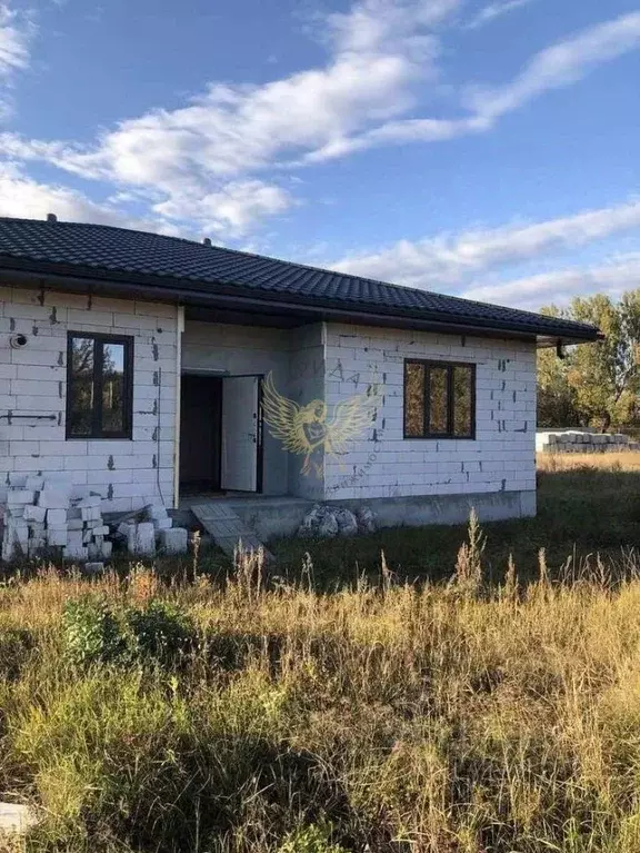 Дом в Белгородская область, Старооскольский городской округ, с. ... - Фото 1