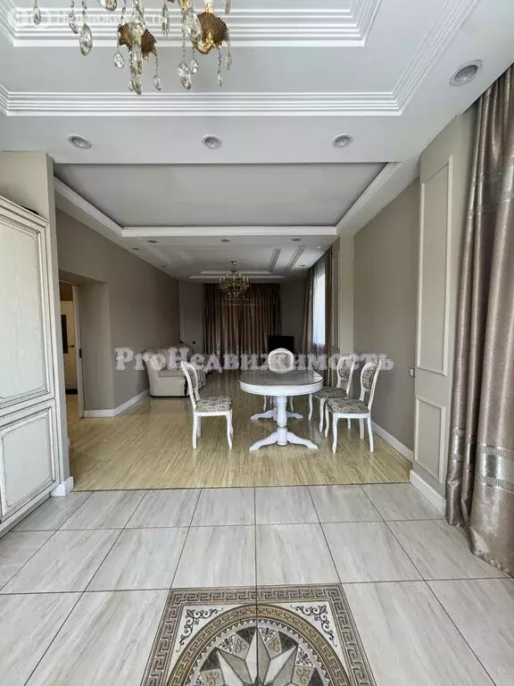 Дом в Кызыл, улица Оюна Туметея (179.7 м) - Фото 1