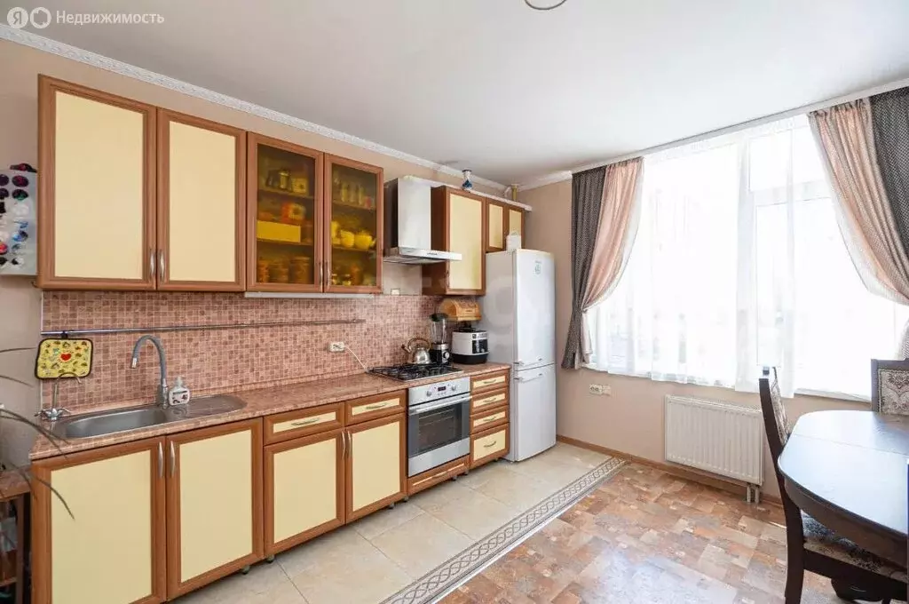 3-комнатная квартира: Севастополь, проспект Победы, 44 (84 м) - Фото 2