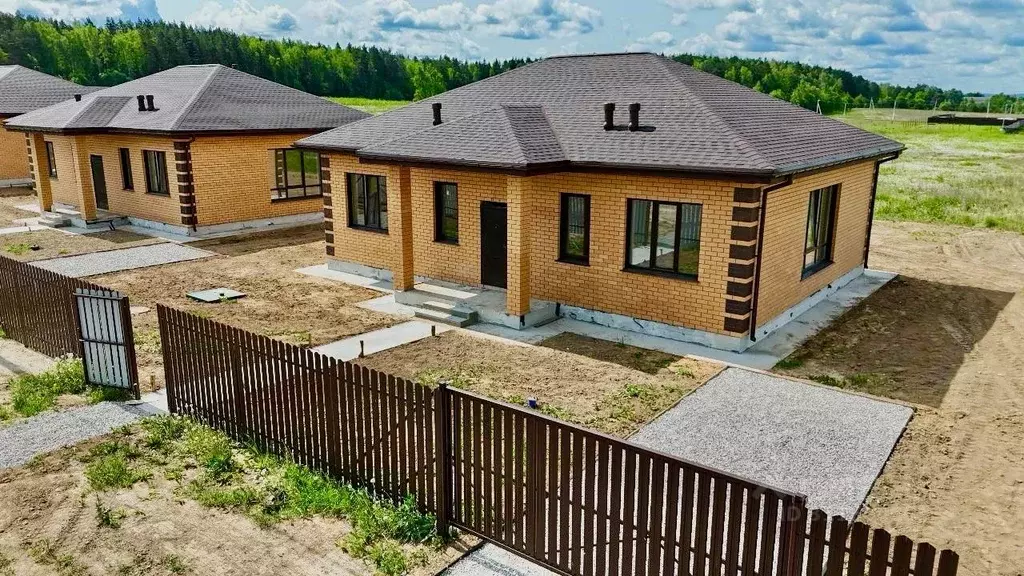 Дом в Калужская область, Жуков  (120 м) - Фото 1