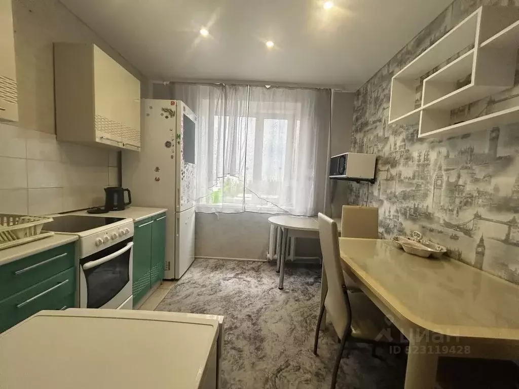 4-к кв. Тюменская область, Тобольск 10-й мкр, 4А (80.0 м) - Фото 1