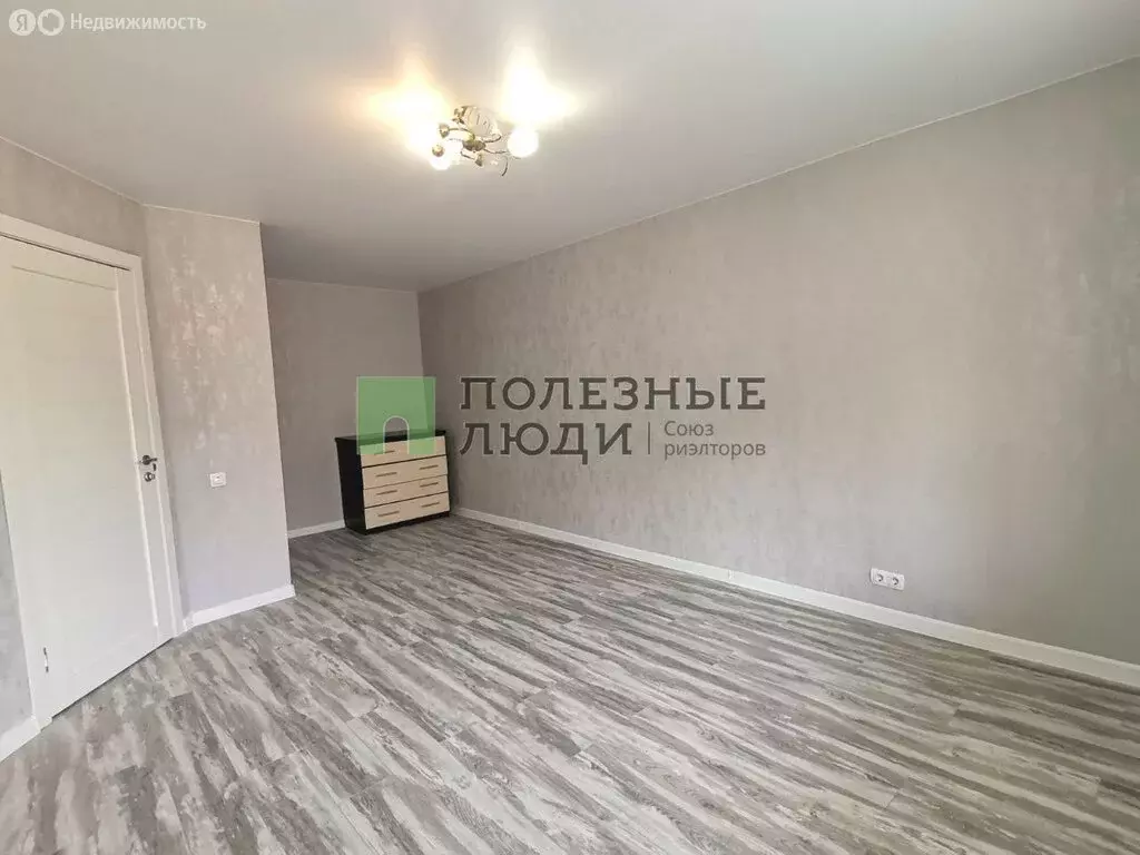 1-комнатная квартира: Красноярск, улица Академика Киренского, 13А ... - Фото 1