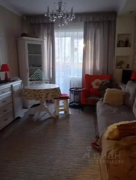 2-к кв. Хакасия, Абакан ул. Стофато, 4 (57.0 м) - Фото 1