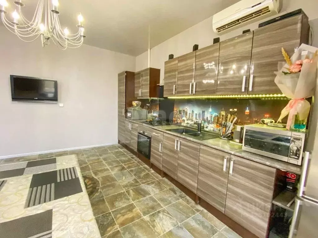 Дом в Краснодарский край, Абинск ул. Победы, 108 (136 м) - Фото 1