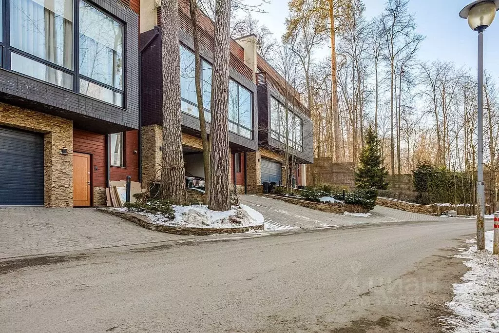 Таунхаус в Московская область, Одинцовский городской округ, д. Жуковка ... - Фото 1