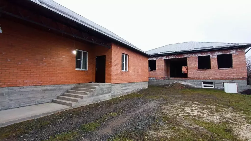 Дом в Ингушетия, Назрановский район, с. Экажево ул. Транспортная (271 ... - Фото 1