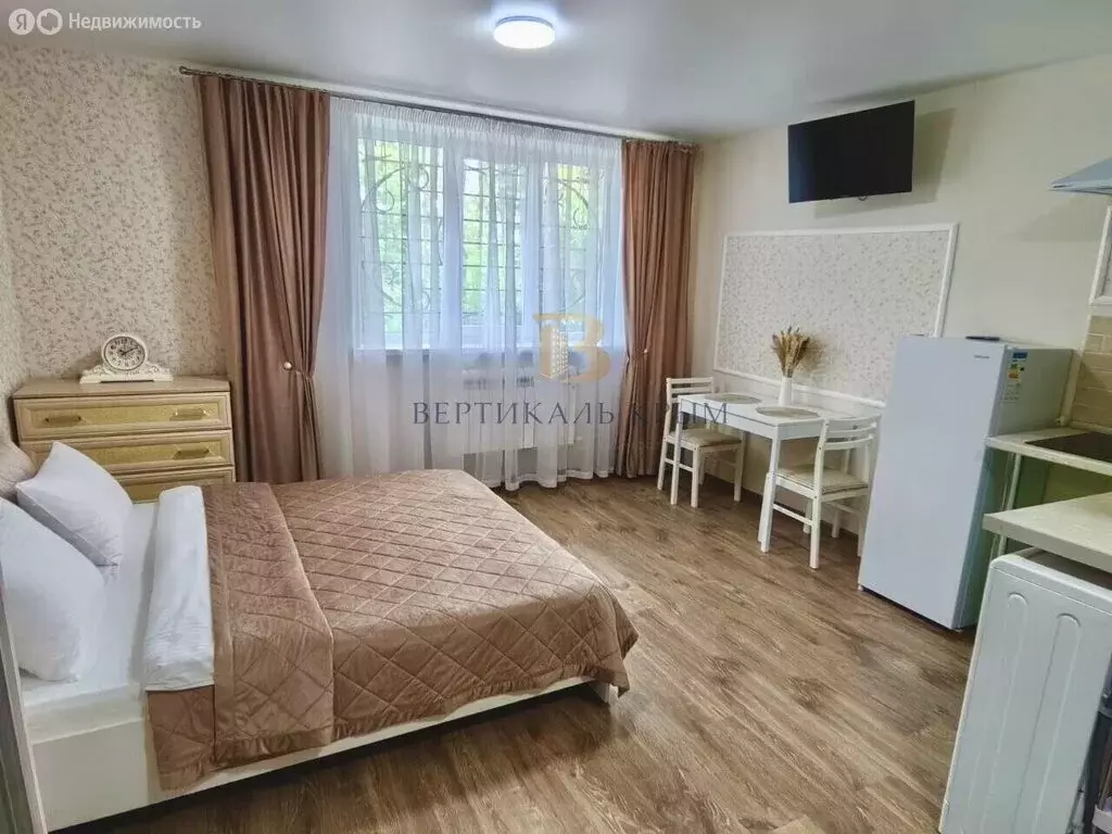 1-комнатная квартира: Ялта, улица Строителей, 1 (23.4 м) - Фото 2