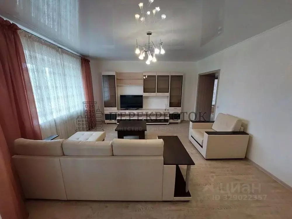 3-к кв. Калужская область, Калуга бул. Солнечный, 4 (95.0 м) - Фото 1