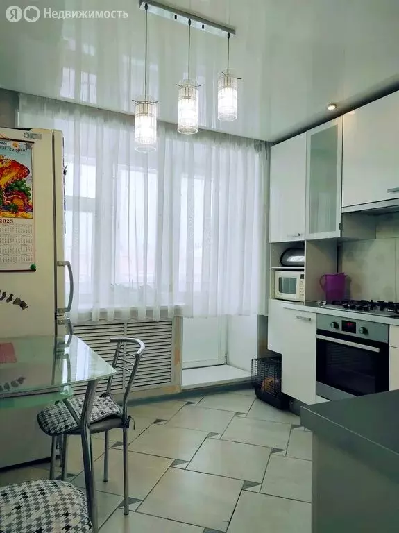 3-комнатная квартира: Сыктывкар, район Орбита, Покровский бульвар (71 ... - Фото 1