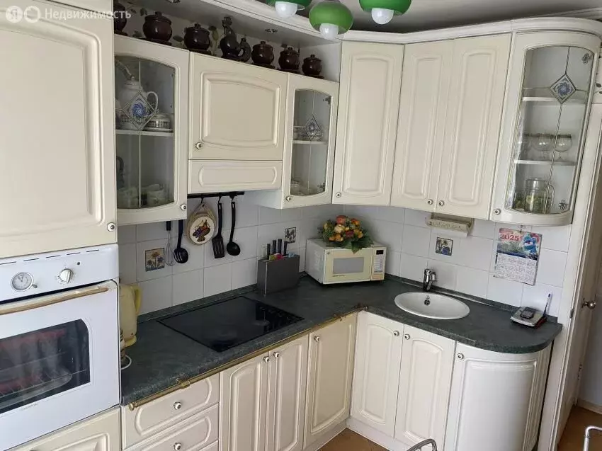 3-комнатная квартира: Курган, улица Куйбышева, 143 (62 м) - Фото 1