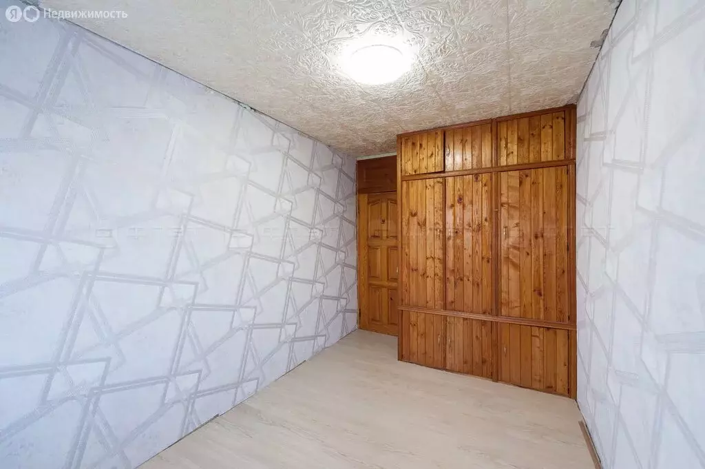 2-комнатная квартира: село Высокая Гора, Большая Красная улица, 222 ... - Фото 1